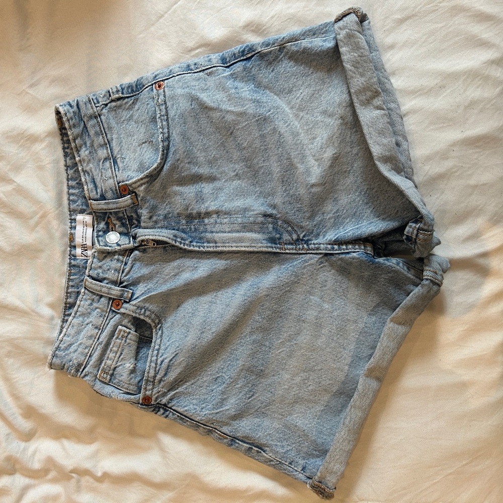 ZARA Mom shorts